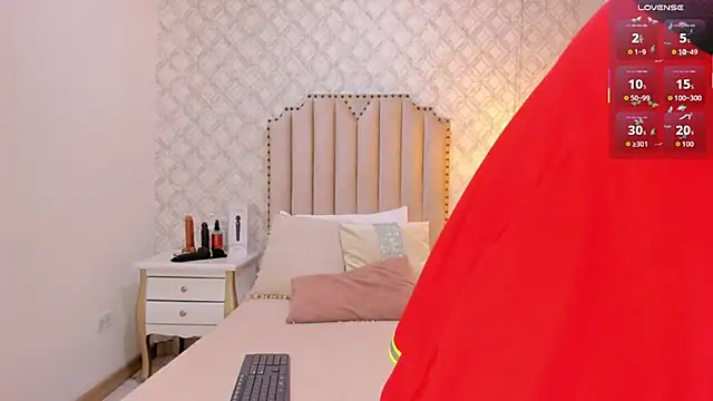 Pia Johnson  online show from 01.14.26