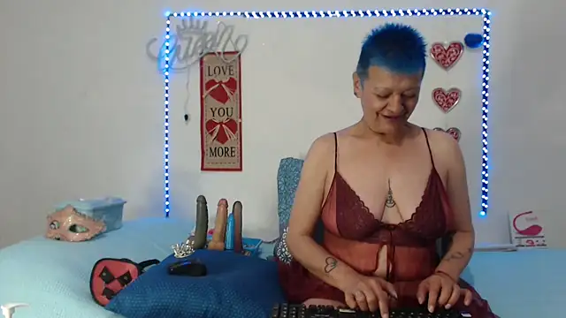 Snapshot of loquitaqueen011 chatting on 01.31.25 loquitaqueen011 online show from 01.31.25