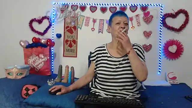 Snapshot of loquitaqueen011 chatting on 02.16.25 loquitaqueen011 online show from 02.16.25