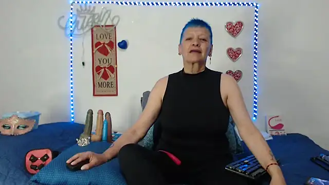 Snapshot of loquitaqueen011 chatting on 03.07.25 loquitaqueen011 online show from 03.07.25
