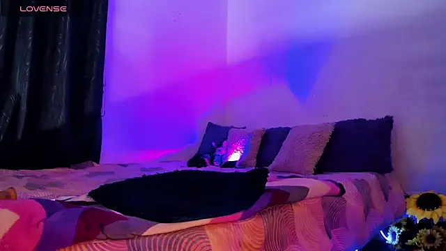 lesly xx online show from 02.26.25