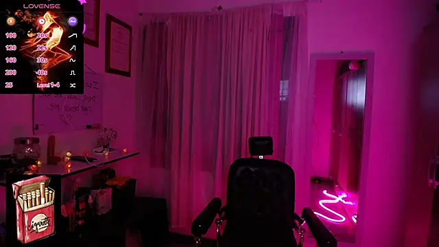 Snapshot of Misslana_wn1 chatting on 10.23.25 Misslana wn1 online show from 10.23.25