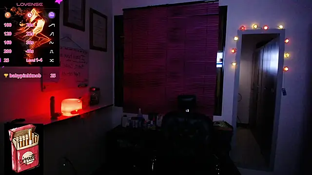 Snapshot of Misslana_wn1 chatting on 12.17.25 Misslana wn1 online show from 12.17.25