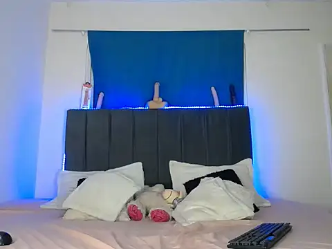 anna dolls  online show from 09.30.25