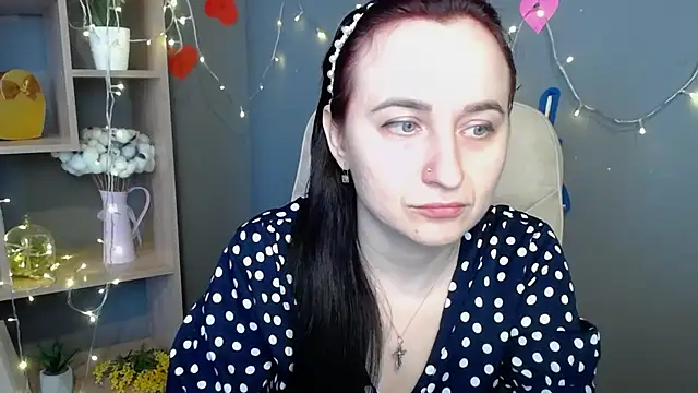 NinaFlawlees online show from 07.27.26