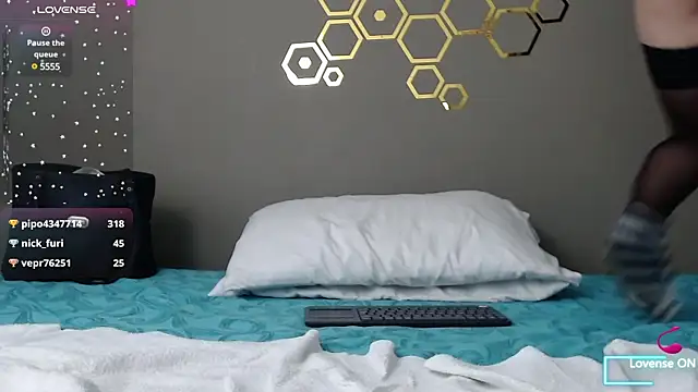 Snapshot of adriscute chatting on 01.22.25 adriscute online show from 01.22.25