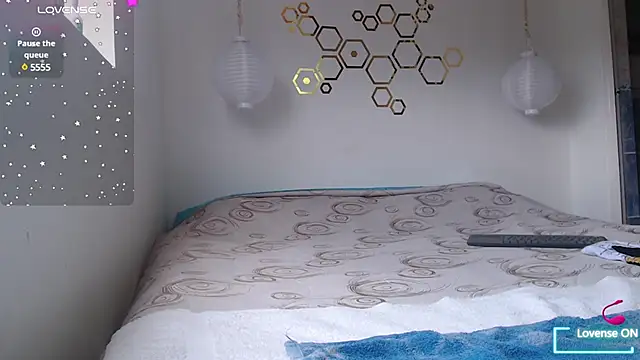 Snapshot of adriscute chatting on 02.10.25 adriscute online show from 02.10.25