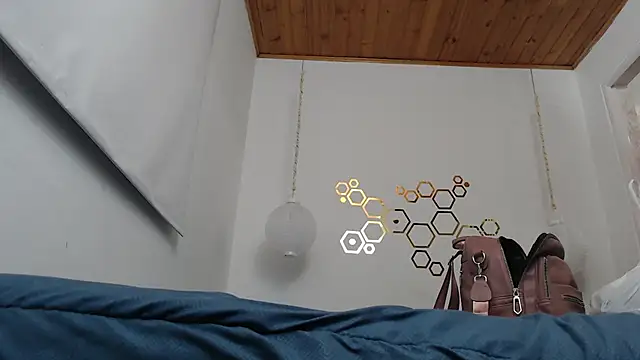 Snapshot of adriscute chatting on 03.23.25 adriscute online show from 03.23.25