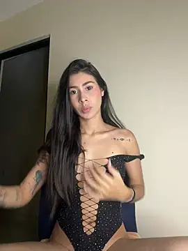 Snapshot of alia_bashar chatting on 01.29.25 alia bashar online show from 01.29.25