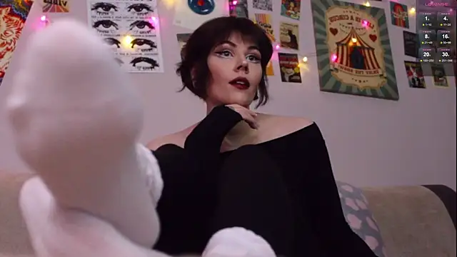 Luna Blake online show from 04.15.26