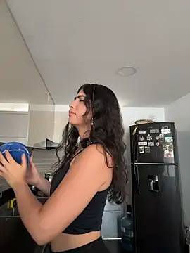 Gaby zahir  online show from 10.30.25