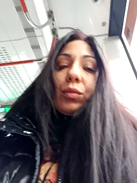 Snapshot of LeticiaWoods chatting on 12.03.24 LeticiaWoods online show from 12.03.24