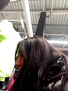 Snapshot of LeticiaWoods chatting on 12.14.24 LeticiaWoods online show from 12.14.24