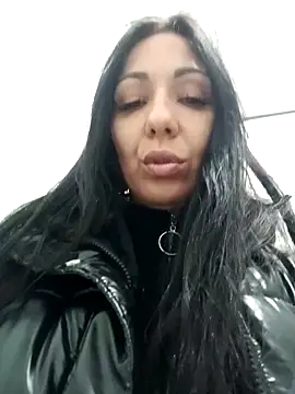 Snapshot of LeticiaWoods chatting on 01.08.25 LeticiaWoods online show from 01.08.25