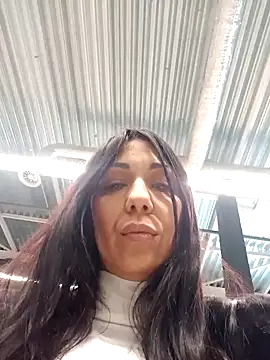 Snapshot of LeticiaWoods chatting on 02.02.25 LeticiaWoods online show from 02.02.25