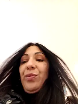 Snapshot of LeticiaWoods chatting on 02.07.25 LeticiaWoods online show from 02.07.25