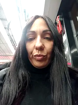 Snapshot of LeticiaWoods chatting on 02.15.25 LeticiaWoods online show from 02.15.25