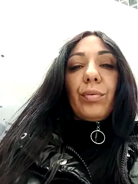 Snapshot of LeticiaWoods chatting on 03.15.25 LeticiaWoods online show from 03.15.25