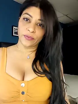 Lashmy111 online show from 02.04.25