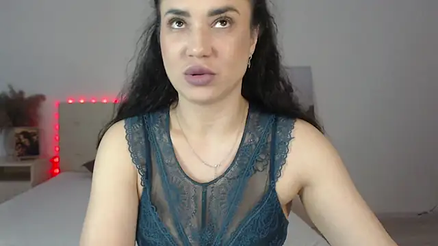 Snapshot of RoxannePure chatting on 04.29.26 RoxannePure online show from 04.29.26