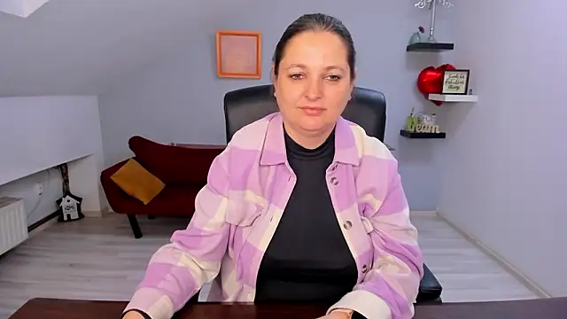 LollaGirl online show from 03.19.26