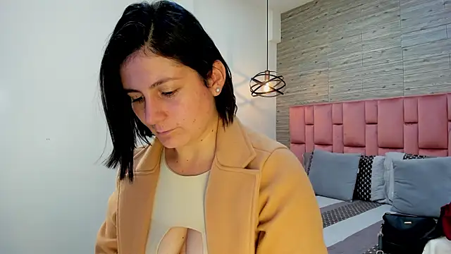 SarahDeyvis online show from 02.26.25