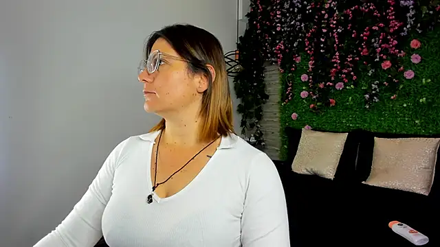 SarahDeyvis online show from 11.07.25