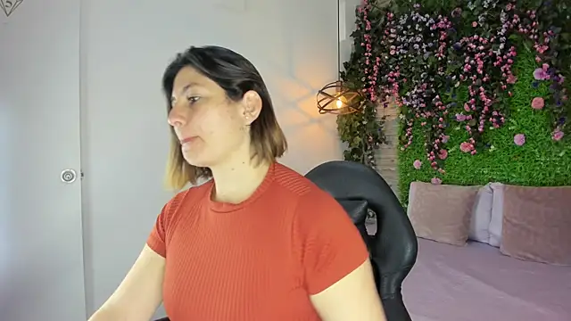 SarahDeyvis online show from 02.17.26