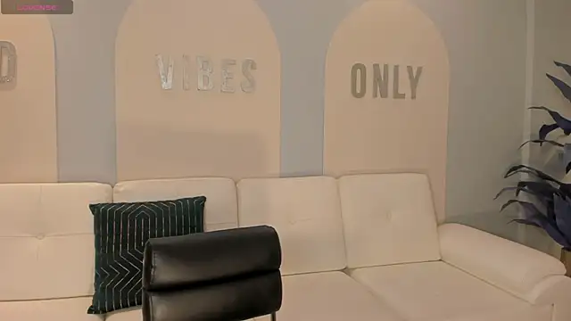 EveBensonX online show from 05.04.26
