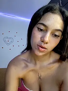 Snapshot of Sallye_ chatting on 03.20.25 Sallye  online show from 03.20.25