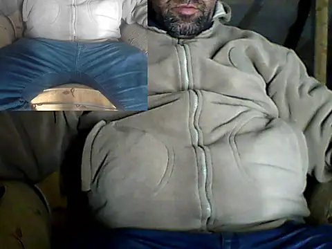 Snapshot of masculine_bear_daddy chatting on 12.24.24 masculine bear daddy online show from 12.24.24