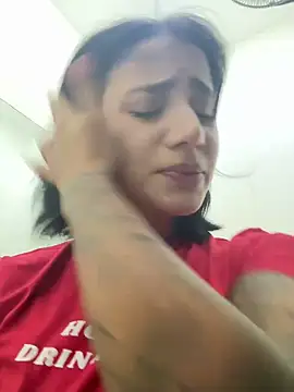 Snapshot of Ale_Lewis chatting on 02.09.25 Ale Lewis online show from 02.09.25