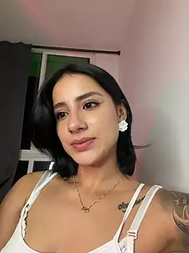 Snapshot of Ale_Lewis chatting on 02.12.25 Ale Lewis online show from 02.12.25