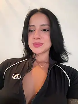 Snapshot of Ale_Lewis chatting on 03.17.25 Ale Lewis online show from 03.17.25