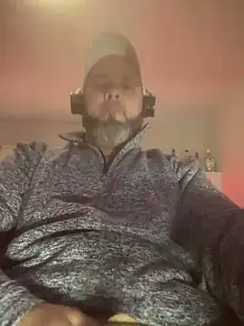 Snapshot of Cristian-Brayan chatting on 01.28.25 Cristian-Brayan online show from 01.28.25