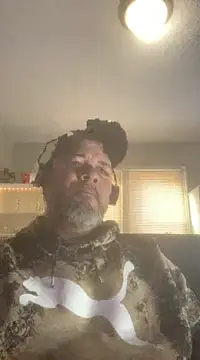 Snapshot of Cristian-Brayan chatting on 02.23.25 Cristian-Brayan online show from 02.23.25