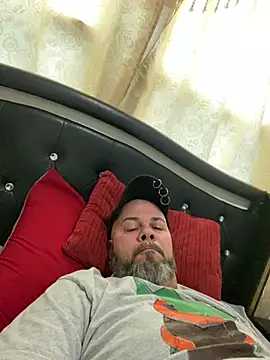 Snapshot of Cristian-Brayan chatting on 02.27.25 Cristian-Brayan online show from 02.27.25