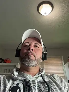 Snapshot of Cristian-Brayan chatting on 03.21.25 Cristian-Brayan online show from 03.21.25