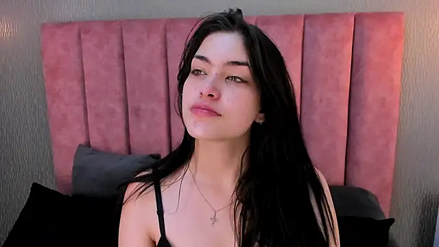 Alexa Thaylor  online show from 11.20.25