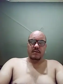 RobertoBuzios22 online show from 10.21.25