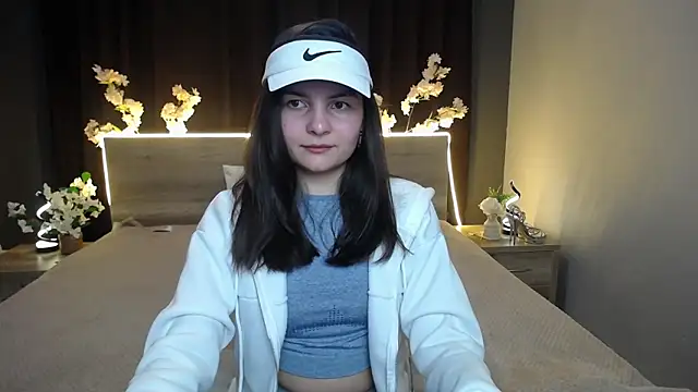 JasmineAsha online show from 04.18.26