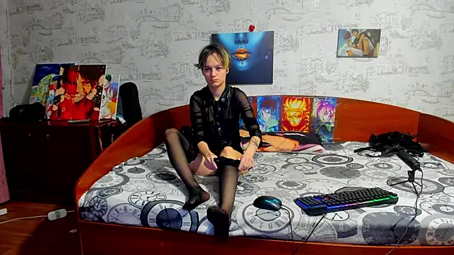 Snapshot of KagamiTayga chatting on 11.14.25 KagamiTayga online show from 11.14.25