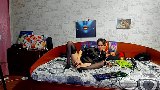 Snapshot of KagamiTayga chatting on 11.21.25 KagamiTayga online show from 11.21.25