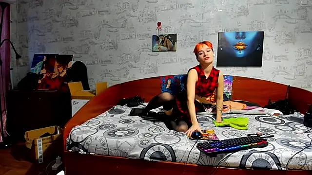 Snapshot of KagamiTayga chatting on 03.16.26 KagamiTayga online show from 03.16.26