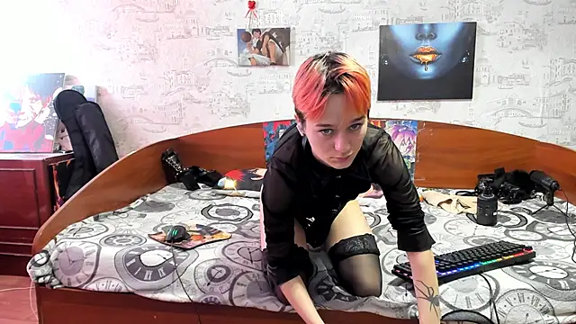 Snapshot of KagamiTayga chatting on 04.06.26 KagamiTayga online show from 04.06.26