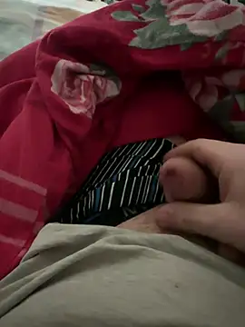 Snapshot of kleinerAlex chatting on 01.15.25 kleinerAlex online show from 01.15.25