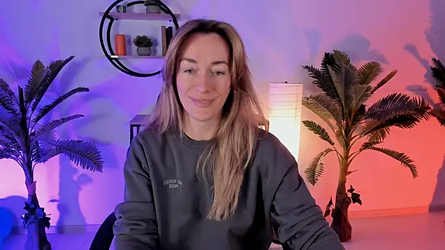 RebeccaMartinez online show from 01.17.25