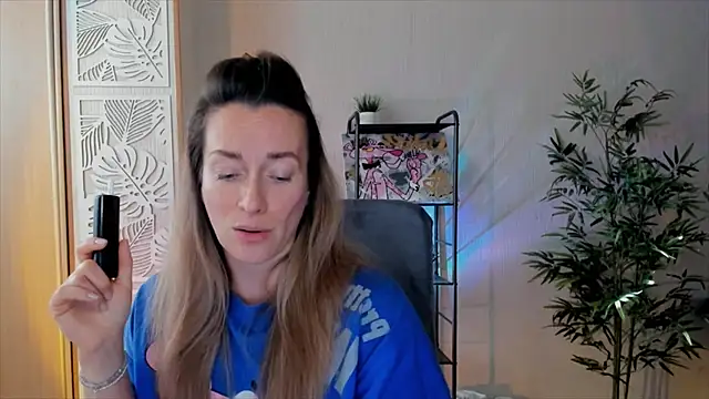 RebeccaMartinez online show from 02.02.26