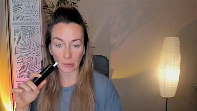 RebeccaMartinez online show from 02.06.26