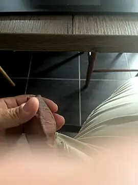 mattexhibe online show from 09.08.25